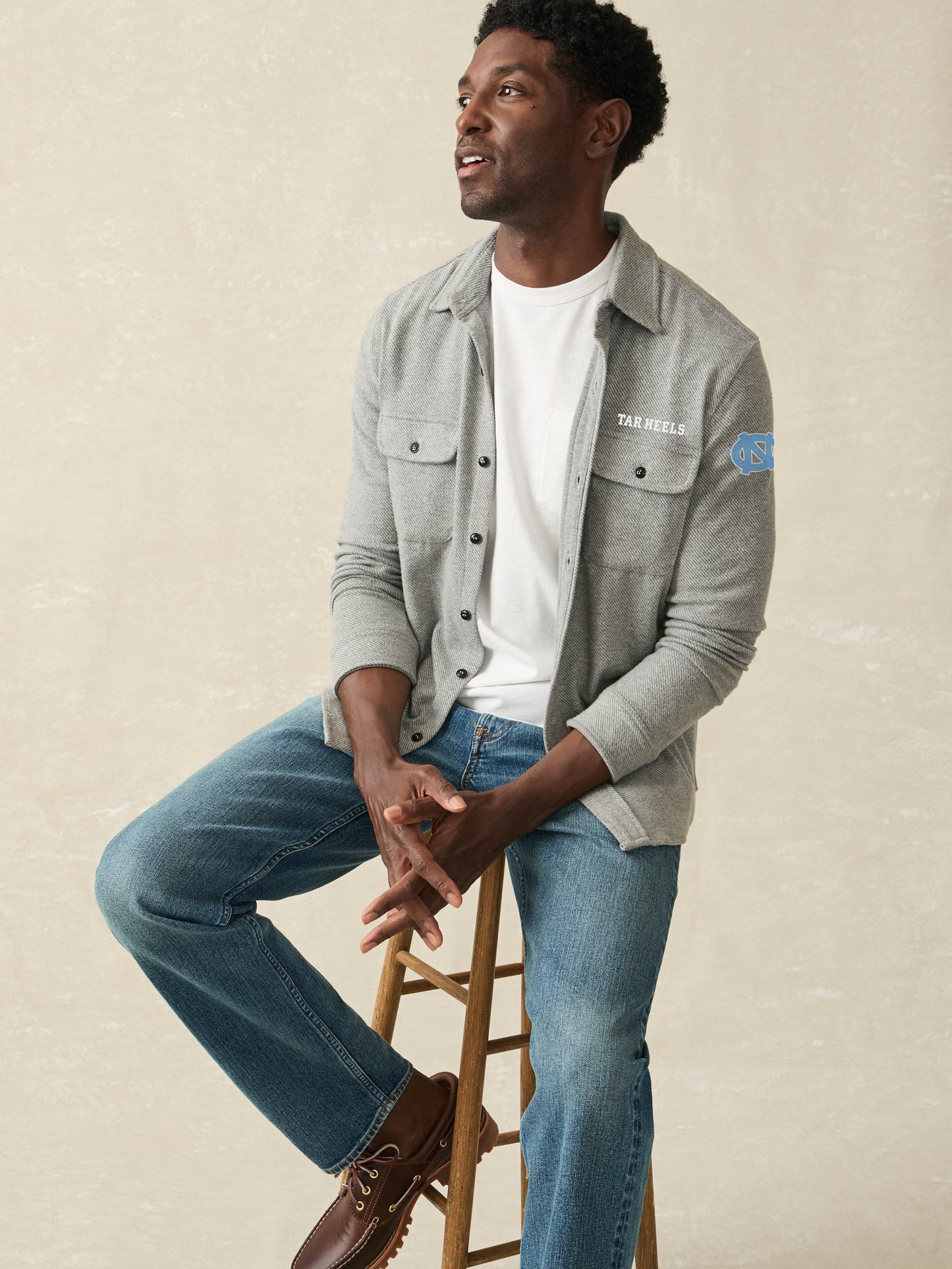 University of North Carolina Legend™ Sweater Shirt - Fossil Grey Twill